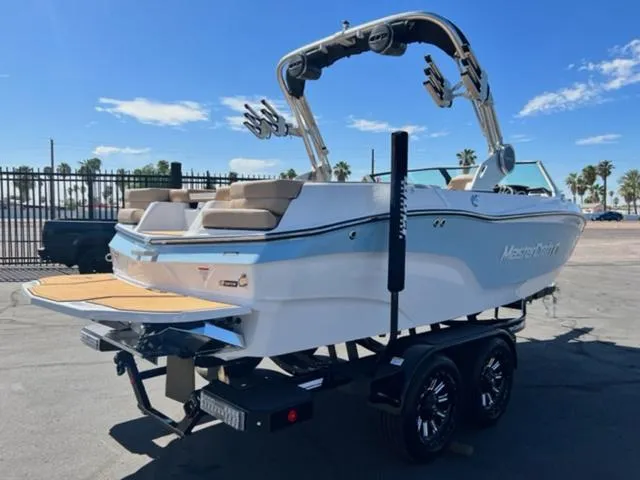 Slide: The Image of MasterCraft XT20 2024 - 6