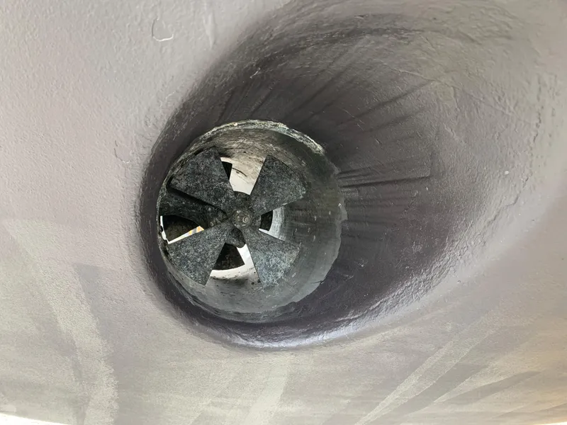 Slide: The Image of Propeller of 1998 Viking 60 CMY yacht, close-up view. - 12