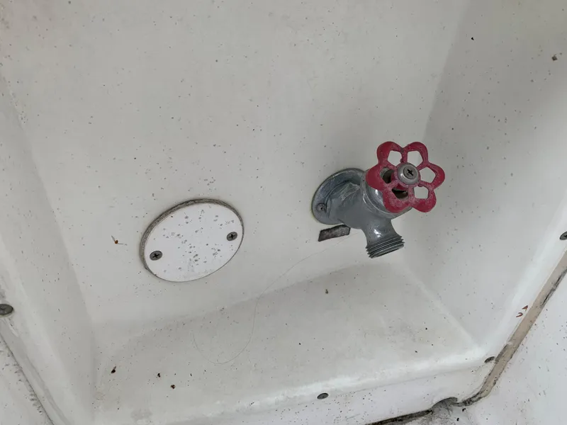 Slide: The Image of Red valve and white panel in Viking 60 CMY 1998 boat. - 29