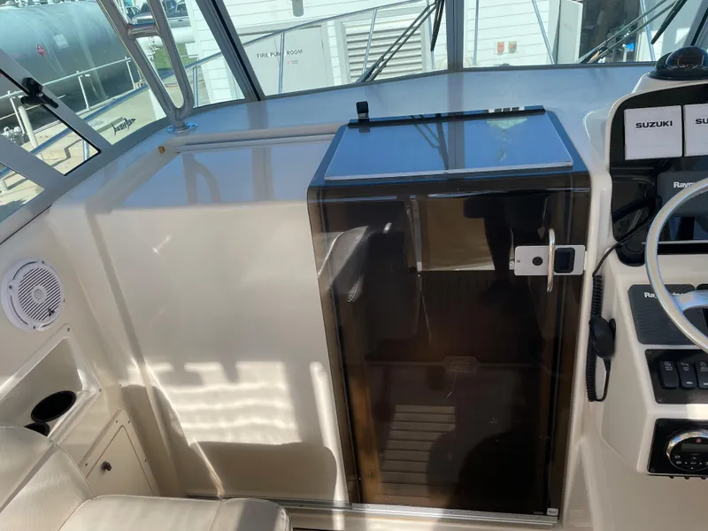 Slide: The Image of Pursuit 3070 Offshore 2005 - 52