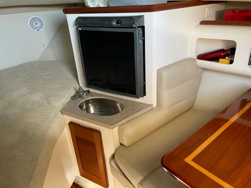 Slide: The Image of Pursuit 3070 Offshore 2005 - 57