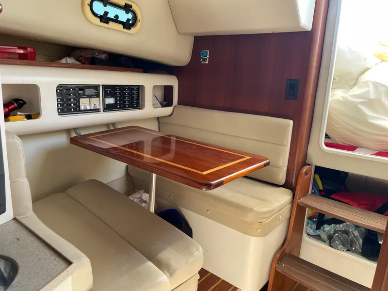 Slide: The Image of Pursuit 3070 Offshore 2005 - 60