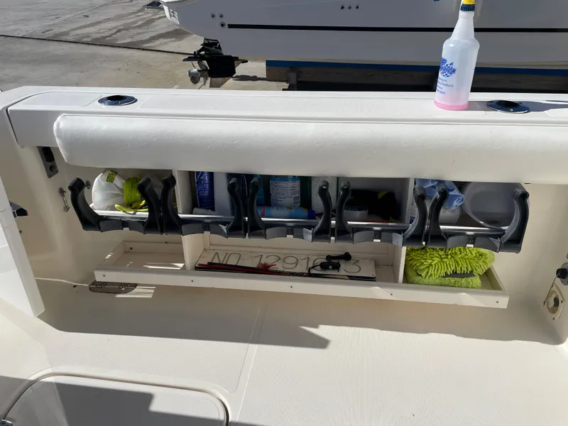 Slide: The Image of Pursuit 3070 Offshore 2005 - 78