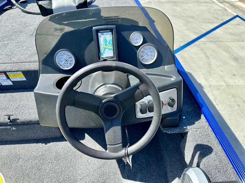 Slide: The Image of Crestliner 1600 Storm w/ 40HP Mercury Fourstroke! 2024 - 11