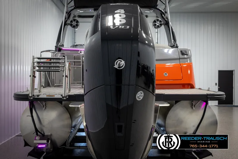 Slide: The Image of 2024 Avalon 2785 Excalibur EL pontoon boat with Mercury 400 V10 outboard engine. - 14