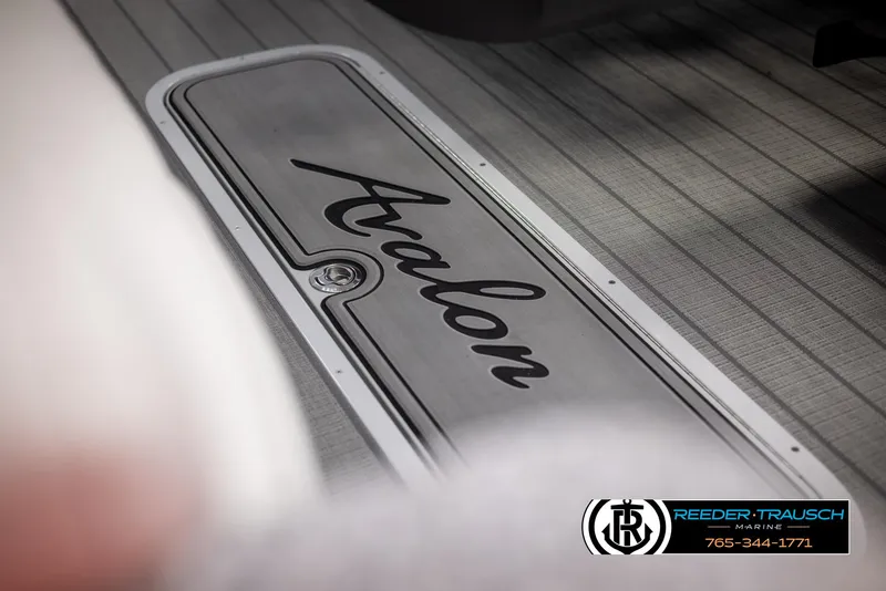 Slide: The Image of Avalon 2785 Excalibur EL 2024 - 56