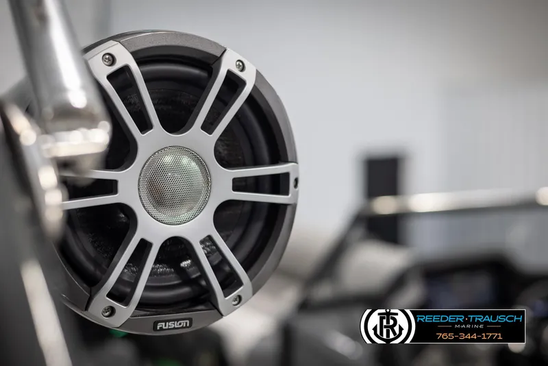 Slide: The Image of Avalon 2785 Excalibur EL 2024 - 57