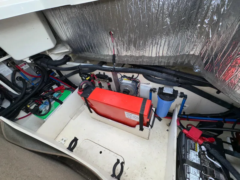Slide: The Image of Sea Ray SLX 350 2015 - 60