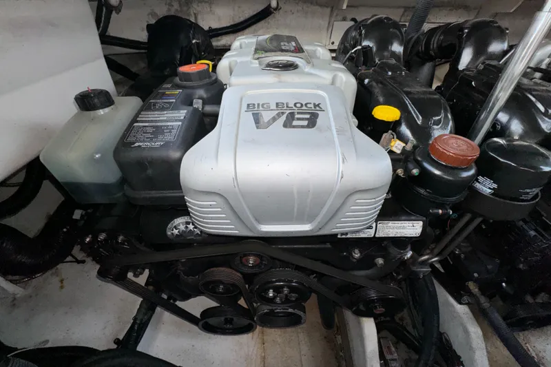 Slide: The Image of Sea Ray SLX 350 2015 - 55
