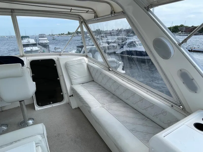 Slide: The Image of Bayliner 4788 Pilot House Motoryacht 1998 - 53