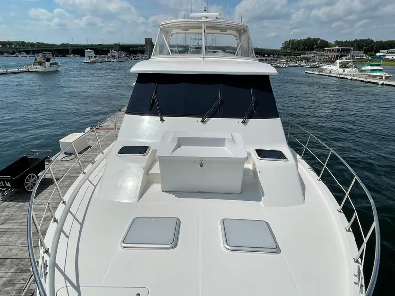 Slide: The Image of Bayliner 4788 Pilot House Motoryacht 1998 - 67