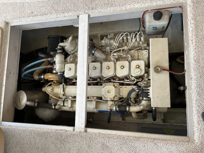 Slide: The Image of Bayliner 4788 Pilot House Motoryacht 1998 - 77