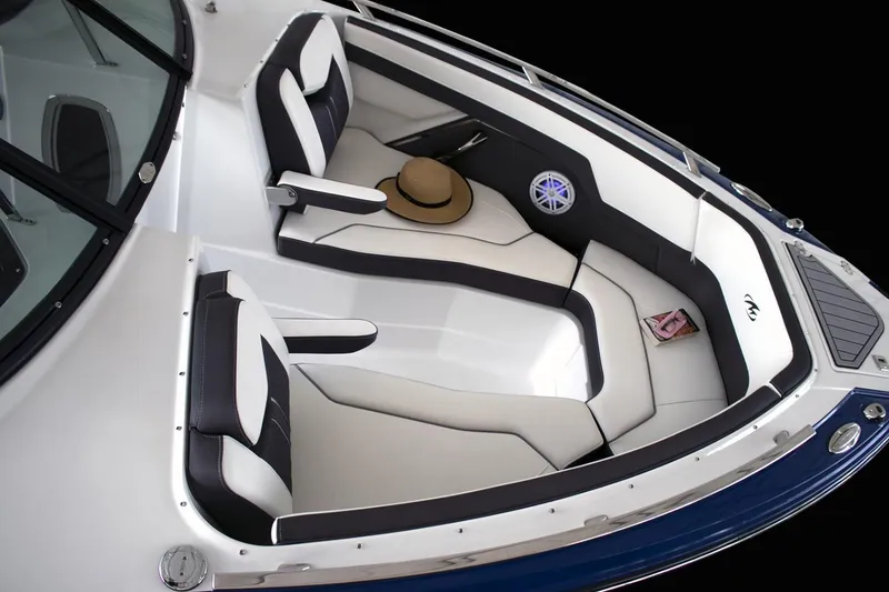 Slide: The Image of 2024 Monterey 275 Super Sport boat interior with seating and accessories. - 24
