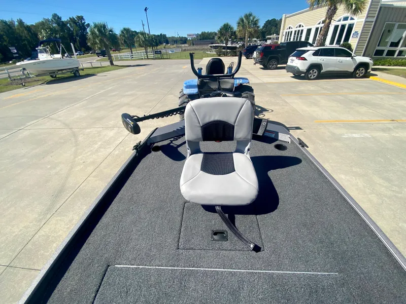 Slide: The Image of 2023 Crestliner 1600 Storm fishing boat with swivel seat and trolling motor. - 11