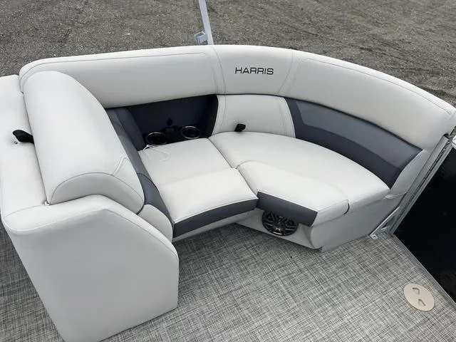 Slide: The Image of Harris Cruiser 210 CW 2023 - 13