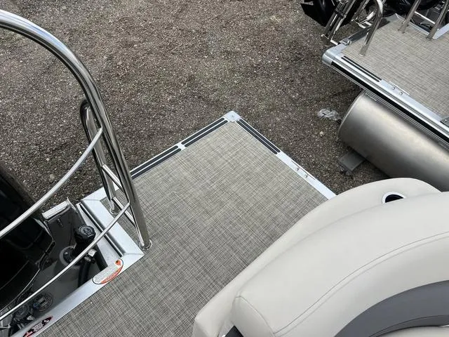 Slide: The Image of Harris Cruiser 210 CW 2023 - 14