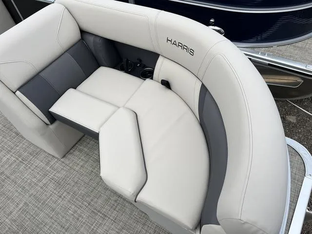 Slide: The Image of Harris Cruiser 210 CW 2023 - 6