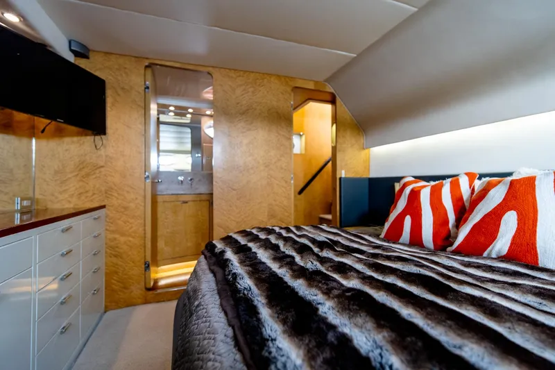 Slide: The Image of Aft Owner's Stateroom - 10
