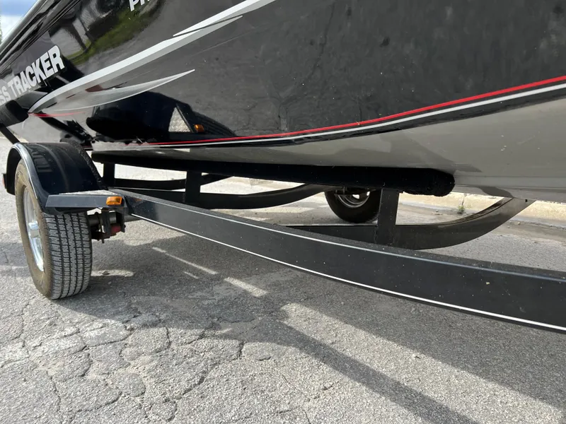 Slide: The Image of 2015 Tracker Pro Team 175 TXW boat on trailer, close-up view. - 20