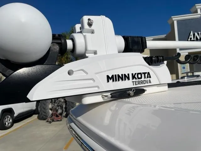 Slide: The Image of Minn Kota Terrova trolling motor on 2022 Robalo 246 Cayman boat. - 15