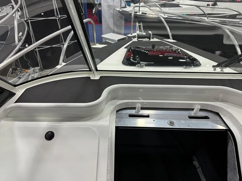 Slide: The Image of Storage Above Glove Box with Rail - 19