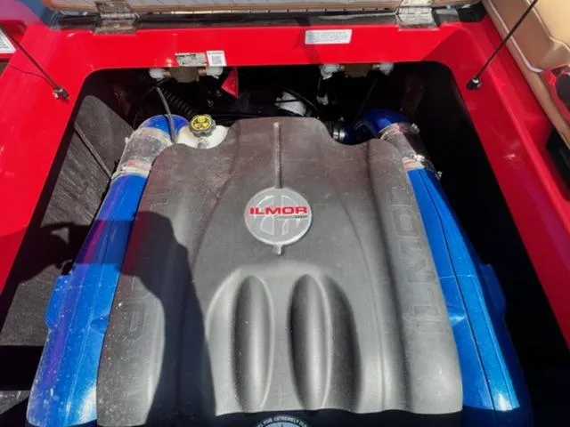 Slide: The Image of 2019 MasterCraft XT25 boat engine with Ilmor branding. - 20