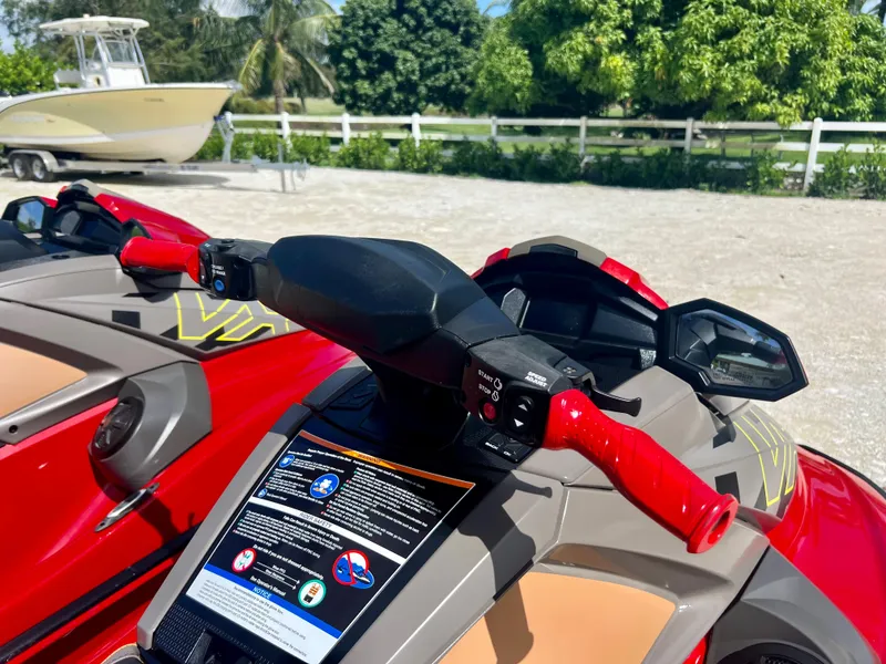 Slide: The Image of 2022 Yamaha WaveRunner VX Cruisers Limited handlebars and dashboard, parked outdoors. - 13