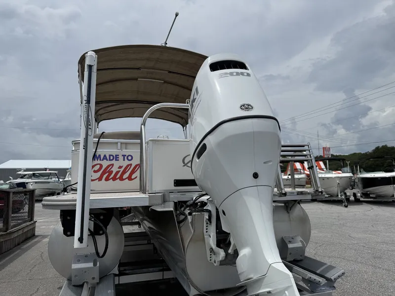 Slide: The Image of Avalon 2385 LSZ QL 2023 - 12