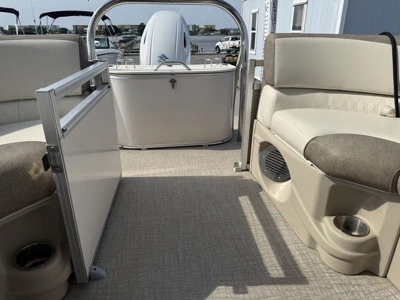 Slide: The Image of Avalon 2385 LSZ QL 2023 - 36