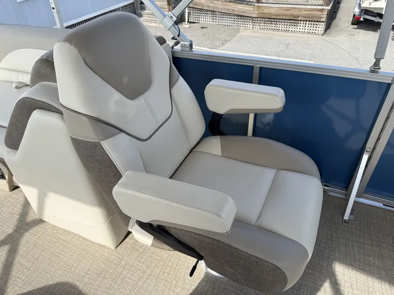 Slide: The Image of Avalon 2385 LSZ QL 2023 - 32