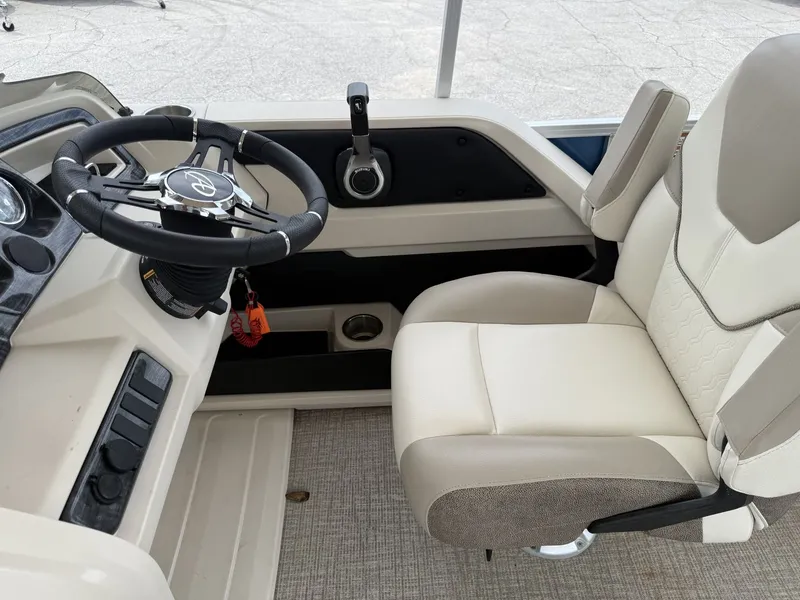 Slide: The Image of Avalon 2385 LSZ QL 2023 - 25