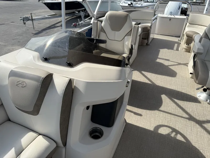 Slide: The Image of Avalon 2385 LSZ QL 2023 - 23