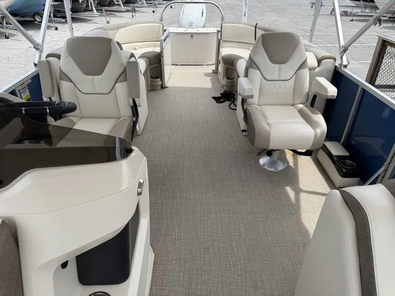 Slide: The Image of Avalon 2385 LSZ QL 2023 - 22