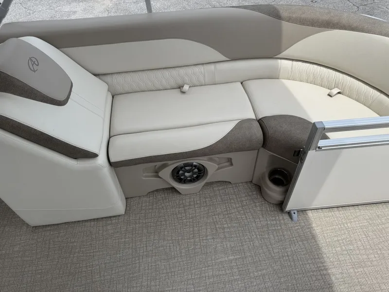 Slide: The Image of Avalon 2385 LSZ QL 2023 - 40