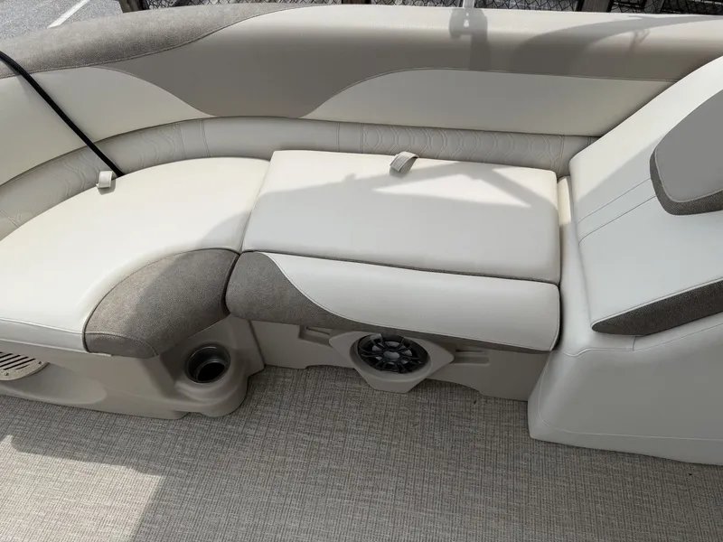 Slide: The Image of Avalon 2385 LSZ QL 2023 - 34