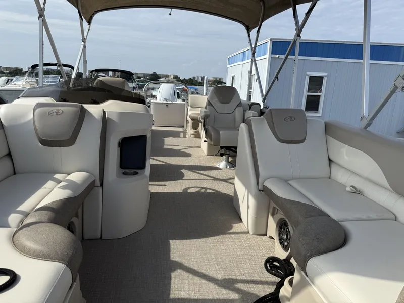 Slide: The Image of Avalon 2385 LSZ QL 2023 - 19