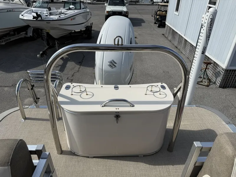Slide: The Image of Avalon 2385 LSZ QL 2023 - 40