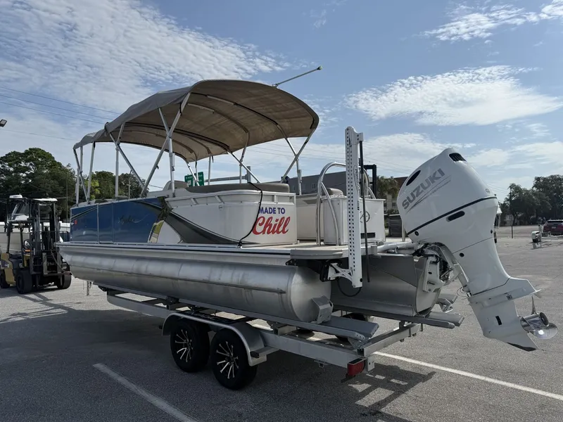 Slide: The Image of Avalon 2385 LSZ QL 2023 - 7