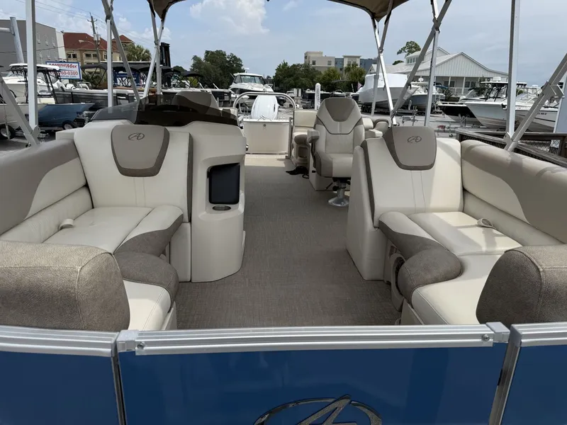 Slide: The Image of Avalon 2385 LSZ QL 2023 - 18