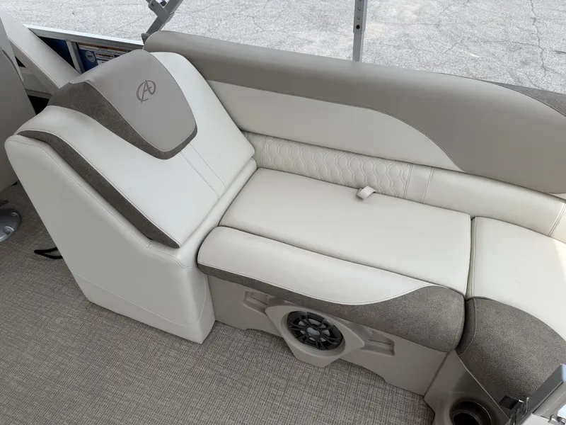 Slide: The Image of Avalon 2385 LSZ QL 2023 - 41