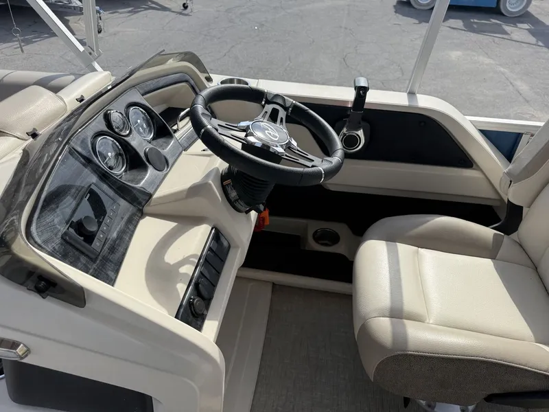 Slide: The Image of Avalon 2385 LSZ QL 2023 - 27