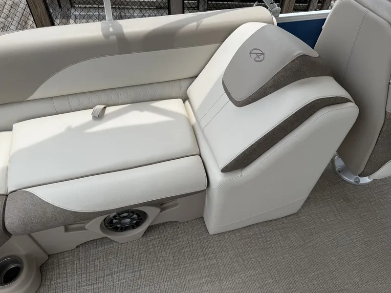 Slide: The Image of Avalon 2385 LSZ QL 2023 - 35