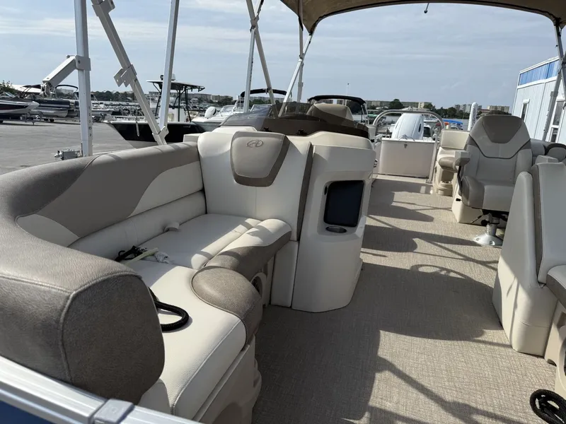 Slide: The Image of Avalon 2385 LSZ QL 2023 - 20