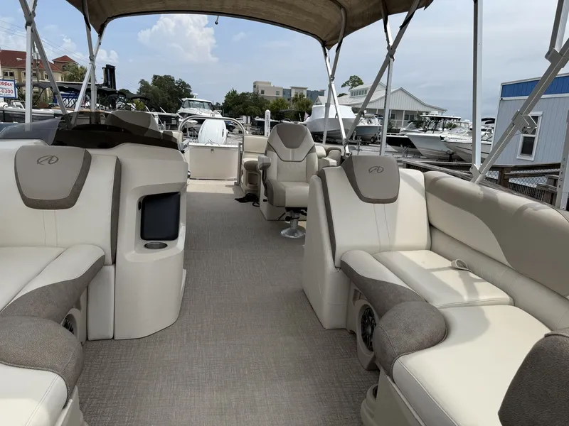Slide: The Image of Avalon 2385 LSZ QL 2023 - 20