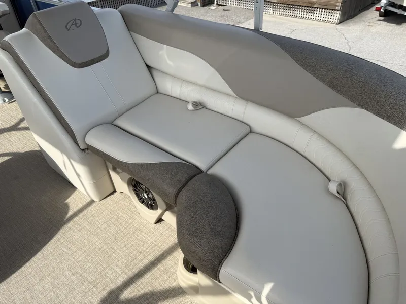 Slide: The Image of Avalon 2385 LSZ QL 2023 - 21