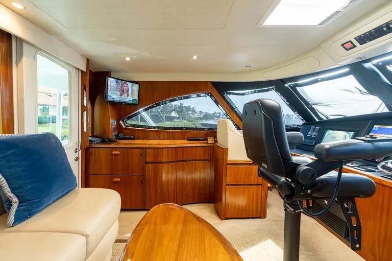 Slide: The Image of Viking 62 Enclosed Bridge Tail Dancer-Helm - 29