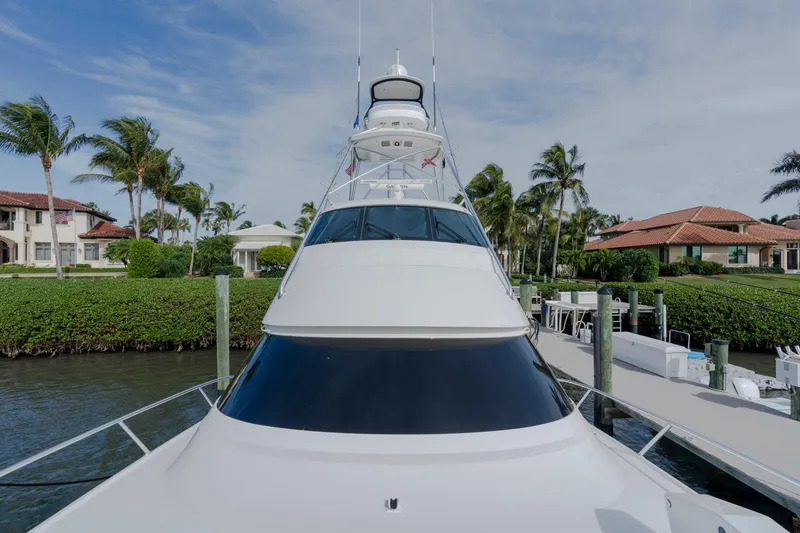 Slide: The Image of Viking 62 Enclosed Bridge Tail Dancer-Bow - 51