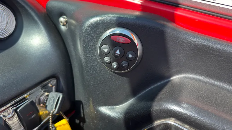 Slide: The Image of Mastercraft X-1 2007 - 38