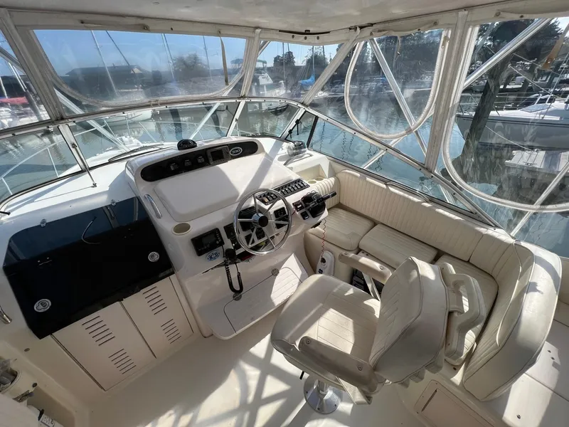 Slide: The Image of Grady White 330 Express - 4