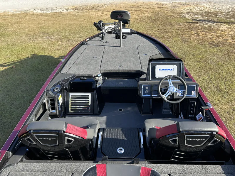 Slide: The Image of Ranger Z520R 2024 - 18